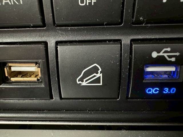 トヨタ ランドクルーザープラドの画像16