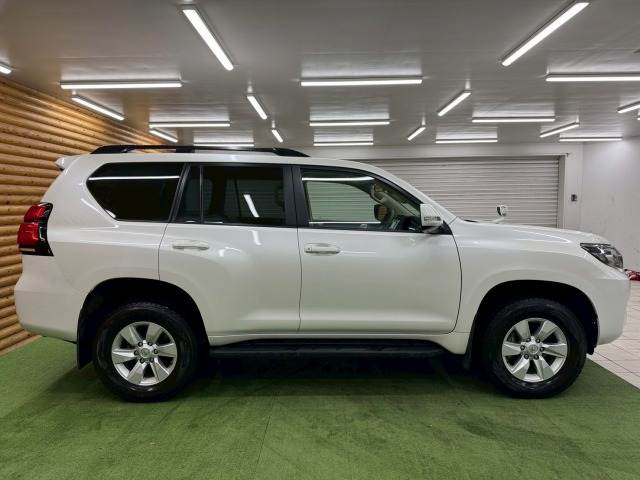 トヨタ ランドクルーザープラドの画像18