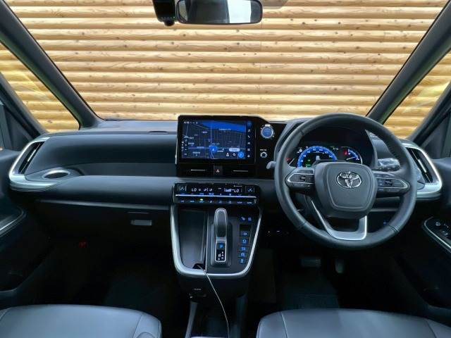 ノアハイブリッドS-Z 内装他