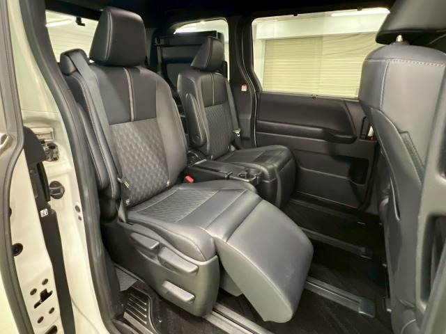 トヨタ&nbsp;ノアハイブリッドの画像10