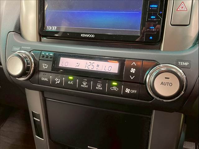 トヨタ&nbsp;ランドクルーザープラドの画像12