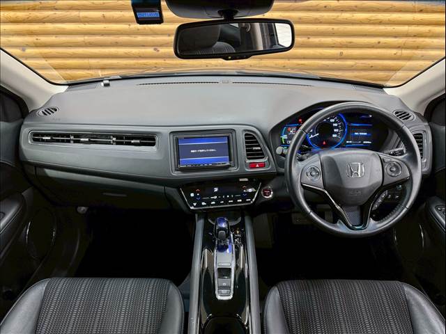 ヴェゼルハイブリッドHYBRID Z 内装他