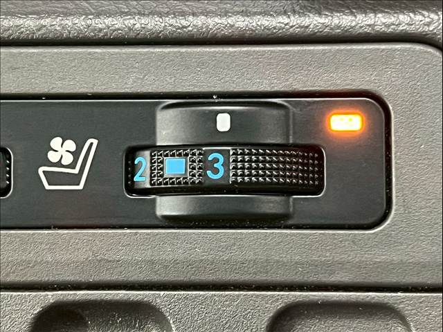 トヨタ&nbsp;ランドクルーザープラドの画像7