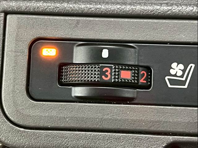 トヨタ&nbsp;ランドクルーザープラドの画像12