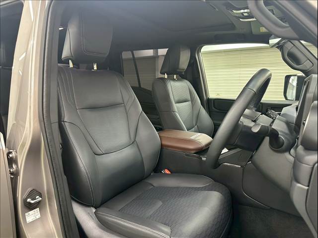ランドクルーザー250VX サンルーフ/全周囲カメラ/デジタルミラー/AppleCarPlay/3列シート/電動リアゲート/シートH/ベンチレーション/ステアリングH/BSM/追従クルコン/電動パーキングブレーキ 内装他