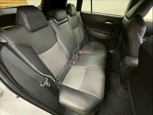 カローラクロスZ AppleCarPlay/10.5型ナビ/電動リアゲート/パワーシート/バックカメラ/コーナーセンサー/レーダークルーズコントロール/シートヒーター/電動パーキングブレーキ/ブレーキホールド/ETC 内装他