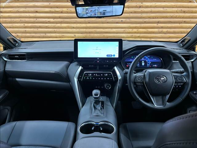 トヨタハリアーZ 後期/AppleCarPlay/全周囲カメラ/HUD/デジタルミラ/電動リアゲート/パワーシート/ブラインドスポットモニター/レーダークルーズコントロール/JBLサウンド/スマートキー 内装他