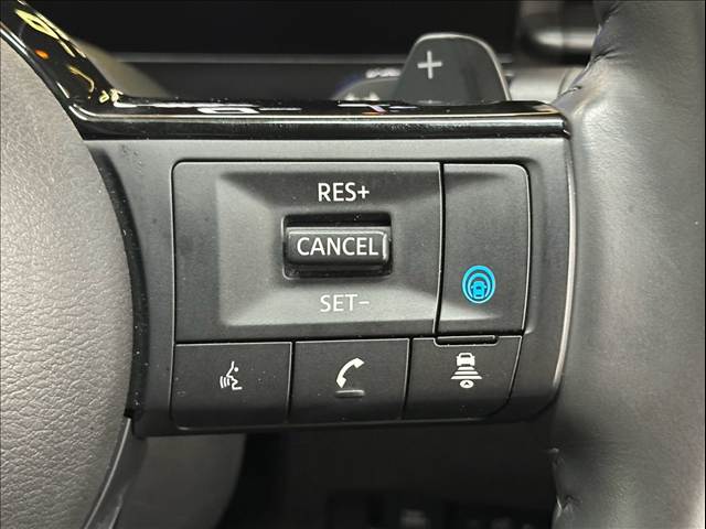 セレナハイウェイスターV KENWOODナビ/プロパイロット/両側電動スライドドア/バックカメラ/ブラインドスポットモニター/衝突軽減ブレーキ/レーンキープアシスト/クリアランスソナー/後席モニター/パドルシフト 内装他