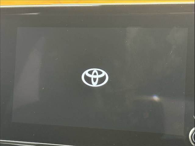 ヤリスクロス☆Ｚ　全方位カメラ／純正ＤＡ／ＡｐｐｌｅＣａｒＰｌａｙ／シートヒーター／ブラインドスポットモニター／クリアランスソナー／電動リアゲート／レーダークルーズコントロール／ステアリングヒーター／スマートキー 内装他