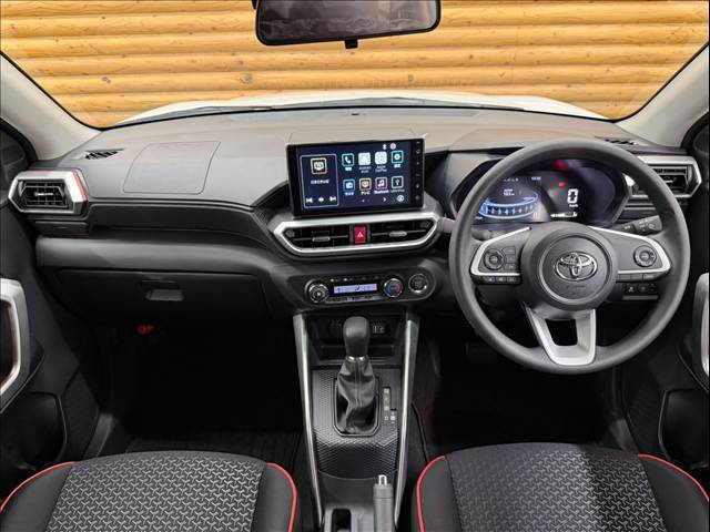 トヨタライズG AppleCarPlay/全周囲カメラ/コーナーセンサー/ブラインドスポットモニター/スマートキー/プッシュスタート/純正9インチディスプレイ/衝突軽減ブレーキ/ステアリングリモコン 内装他