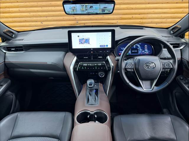 トヨタハリアーハイブリッドZ Leather Package 調光ルーフ/AppleCarPlay/JBL/シートメモリー/電動リアゲート/デジタルインナーミラー/ヘッドアップディスプレイ/レーダークルーズコントロール/ステアリングヒーター/シートクーラー 内装他