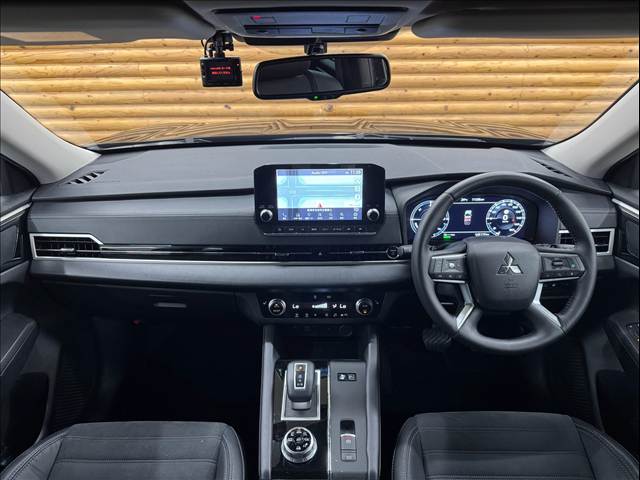 三菱アウトランダーPHEV□G 内装他
