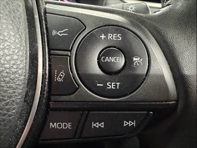 RAV4アドベンチャー　オフロードパッケージ　全方位カメラ／シートクーラー・ヒーター／ＡｐｐｌｅＣａｒＰｌａｙ／バックカメラ／デジタルインナーミラー／ブラインドスポットモニター／電動リアゲート／ステアリングヒーター／パワーシート／スマートキー 内装他