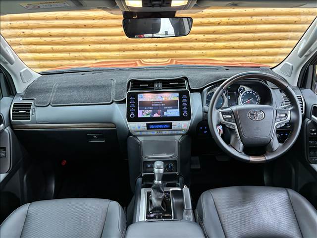 トヨタ&nbsp;ランドクルーザープラドの画像2