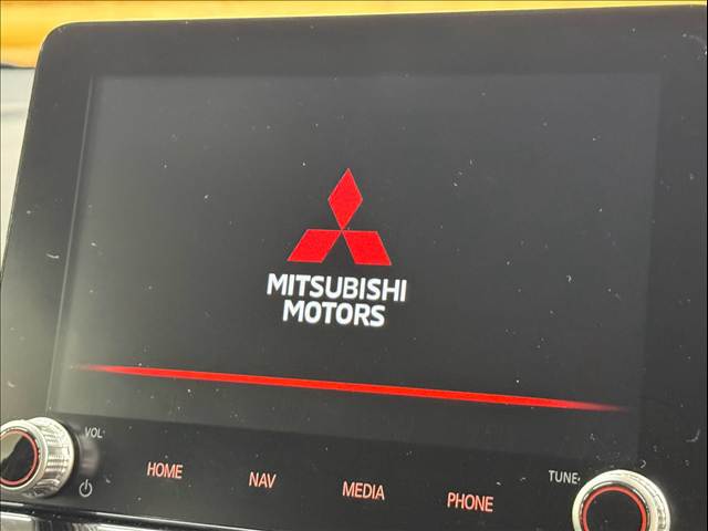 エクリプスクロスブラックエディション AppleCarPlay/全方位カメラ/シートヒーター/ブラインドスポットモニター/ステアリングヒーター/パドルシフト/ヘッドアップディスプレイ/電動リアゲート/レーダークルーズコントロール/ETC 内装他