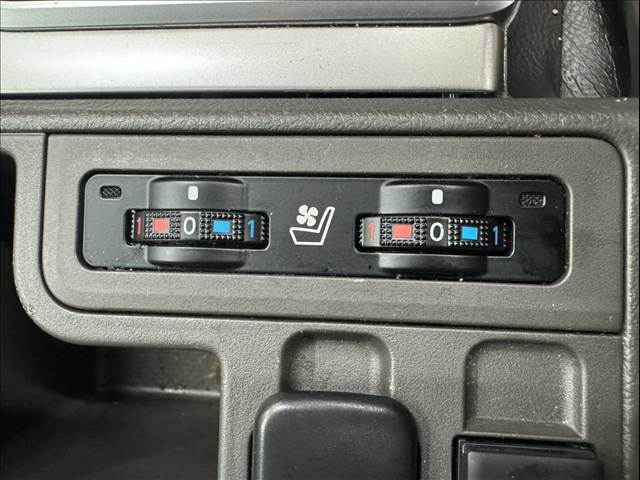 トヨタ&nbsp;ランドクルーザープラドの画像8