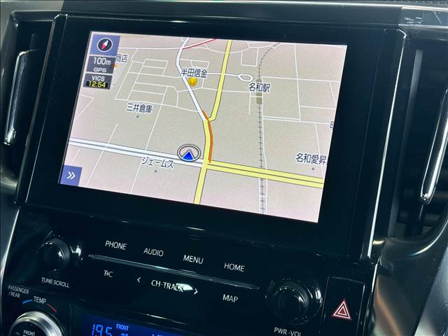 アルファードS“TYPE GOLD” AppleCarPlay/両側電動/電動リアゲート/クリアランスソナー/レーダークルーズコントロール/CD+DVDデッキ/スマートキー/プッシュスタート/オートホールド/オットマン 内装他
