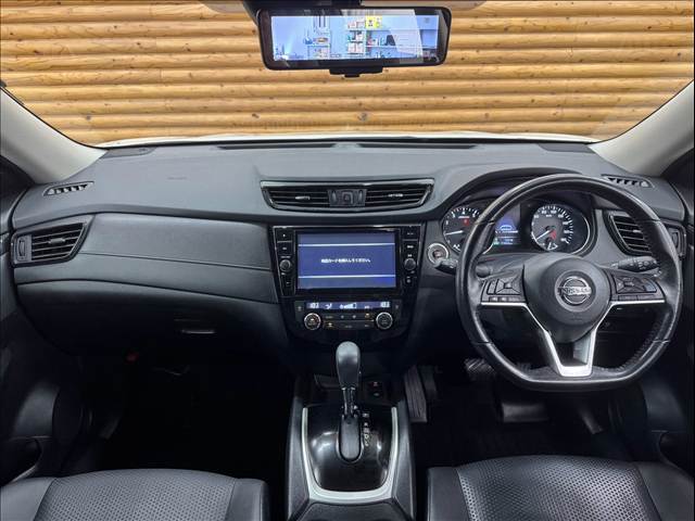 日産エクストレイル20Xi 純正9型ナビ/全周囲カメラ/プロパイロット/クリアランスソナー/ブラインドスポットモニター/電動リアゲート/デジタルインナーミラー/オートホールド/スマートキー/プッシュスタート/ダウンヒルアシスト 内装他