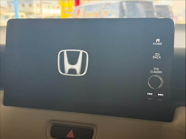ヴェゼルハイブリッドe:HEV Z・PLaYパッケージ 登録済未使用車/AppleCarPlay/シートH/クリアランスソナー/ブラインドスポットモニター/電動リアゲート/ステアリングヒーター/フルセグTV/スマートキー/プッシュスタート/パドルシフト 内装他