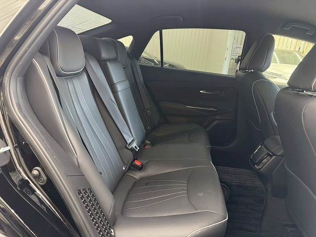 トヨタ クラウンハイブリッドの画像10