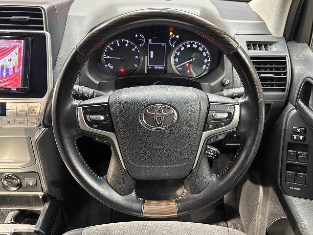 トヨタ ランドクルーザープラドの画像13