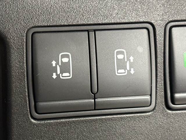 セレナ◆ハイウェイスター Vセレクション+Safety2 S-HYBRID 内装他