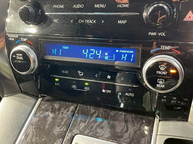 トヨタ アルファードの画像12