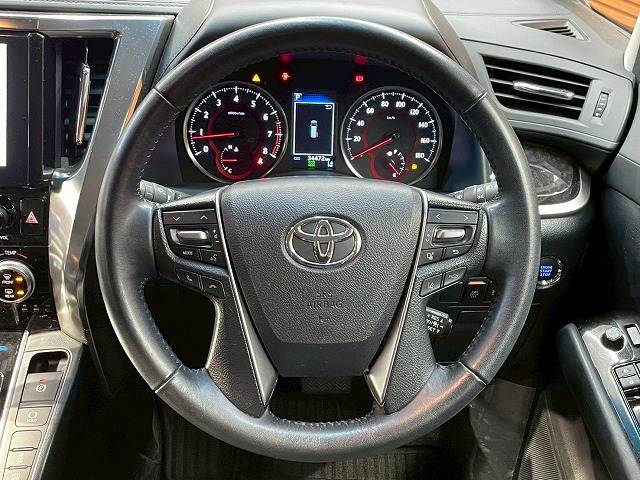 トヨタ アルファードの画像13