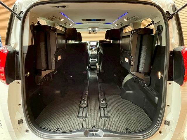 トヨタ アルファードの画像20
