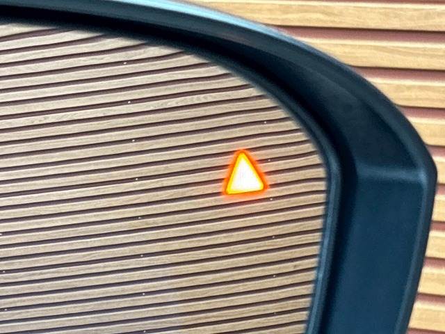 アウトランダーPHEV◆G 7人乗り 内装他