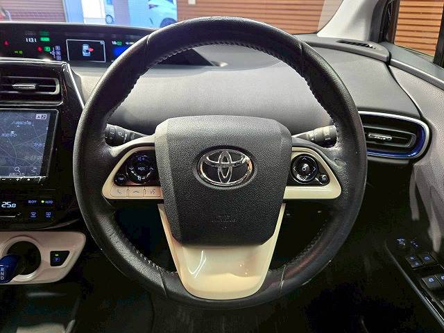 トヨタ プリウスの画像13