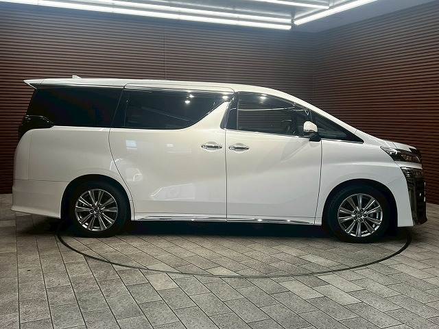 トヨタ ヴェルファイアの画像18