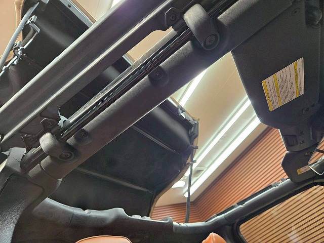 JEEP WRANGLER◆アンリミテッド ブラック&タン 内装他