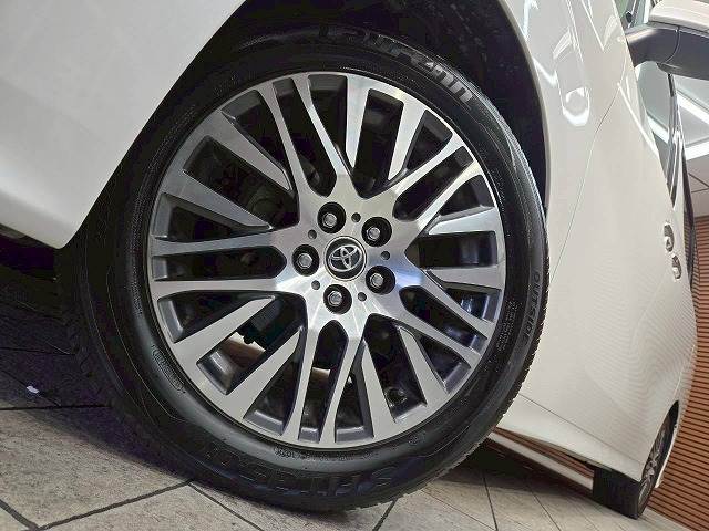 トヨタ ヴェルファイアの画像11