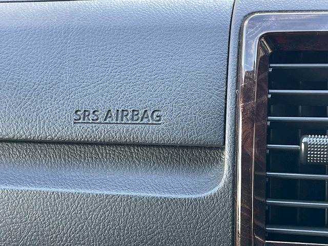 ハイエースバンロングボディ5ドア 標準ルーフ 標準フロア 2/5人 50THアニバーサリーL 内装他