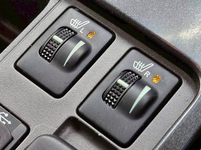 トヨタ&nbsp;ランドクルーザープラドの画像5