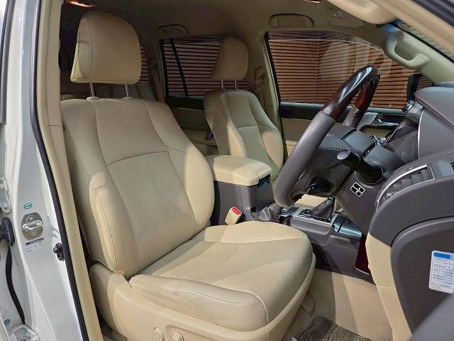 トヨタ&nbsp;ランドクルーザープラドの画像8