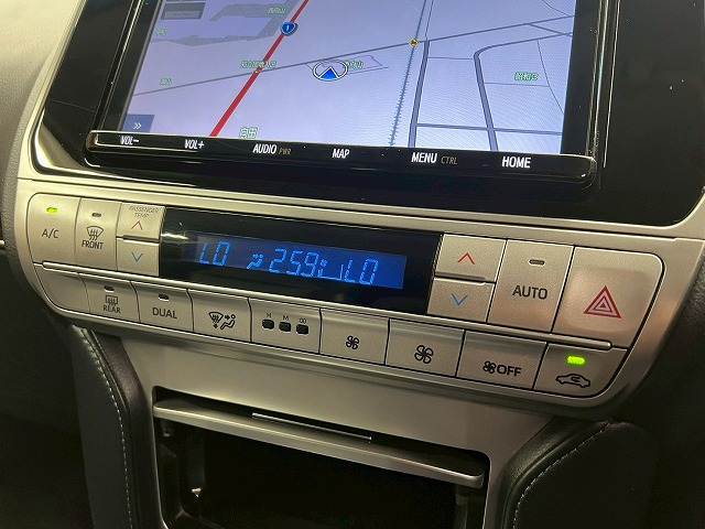 トヨタ ランドクルーザープラドの画像12