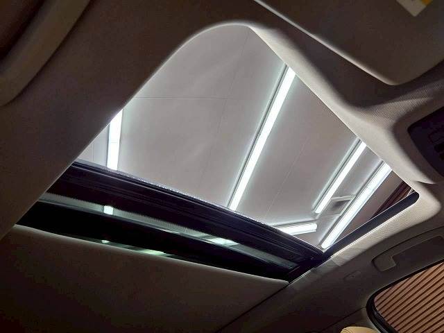 エクストレイル◆G e-4ORCE 2列シート車 内装他