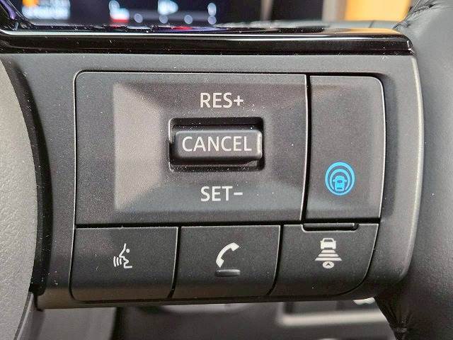 エクストレイル◆G e-4ORCE 2列シート車 内装他