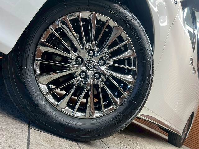 トヨタ アルファードハイブリッドの画像11