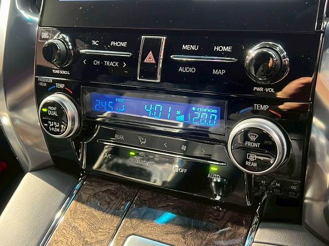 トヨタ アルファードハイブリッドの画像12