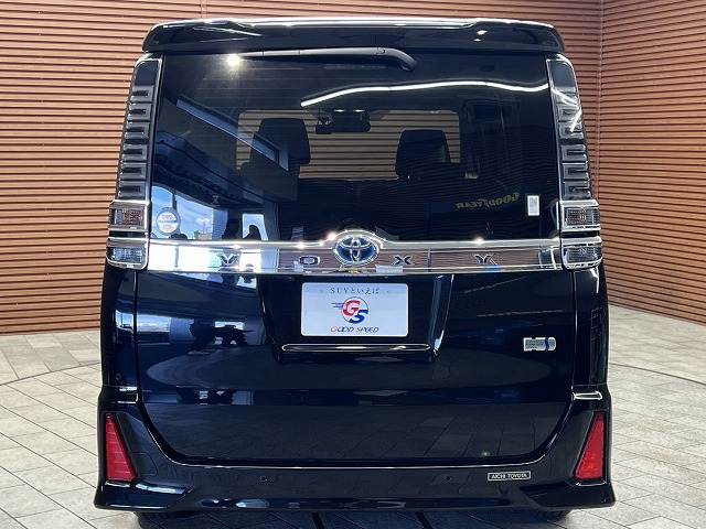 トヨタ ヴォクシーハイブリッドの画像19