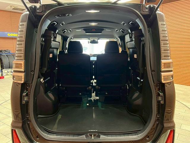 トヨタ&nbsp;ヴォクシーハイブリッドの画像20