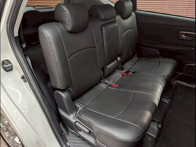 トヨタ&nbsp;プリウスαの画像9