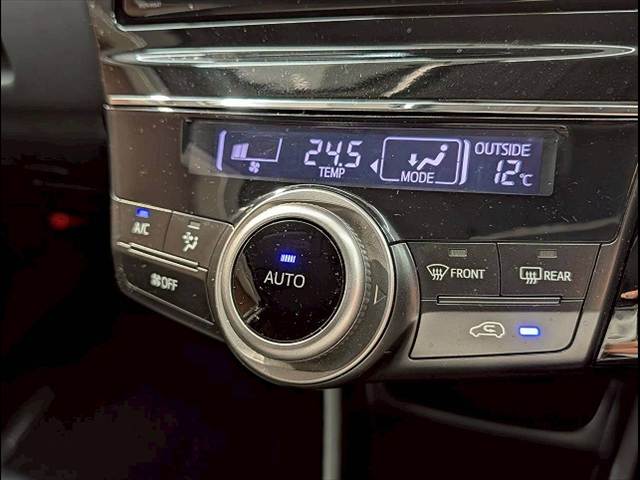 トヨタ&nbsp;プリウスαの画像12