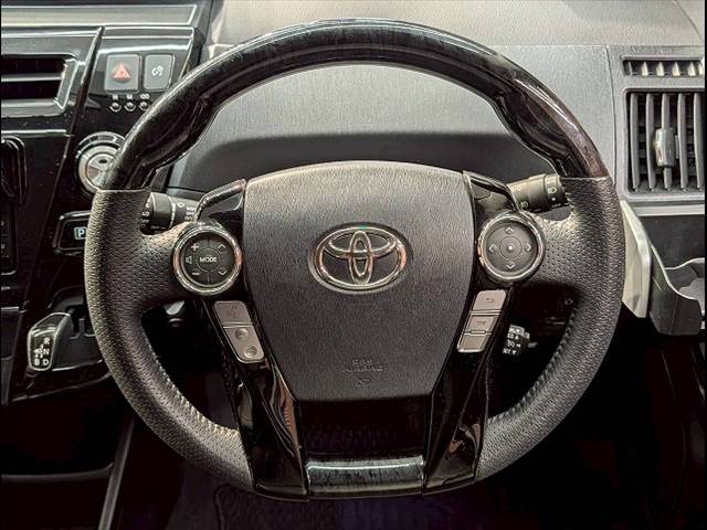 トヨタ&nbsp;プリウスαの画像13