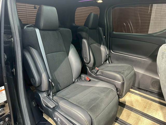 トヨタ&nbsp;アルファードの画像8