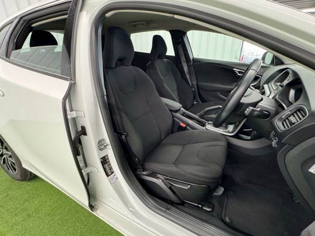 ボルボ V40の画像7