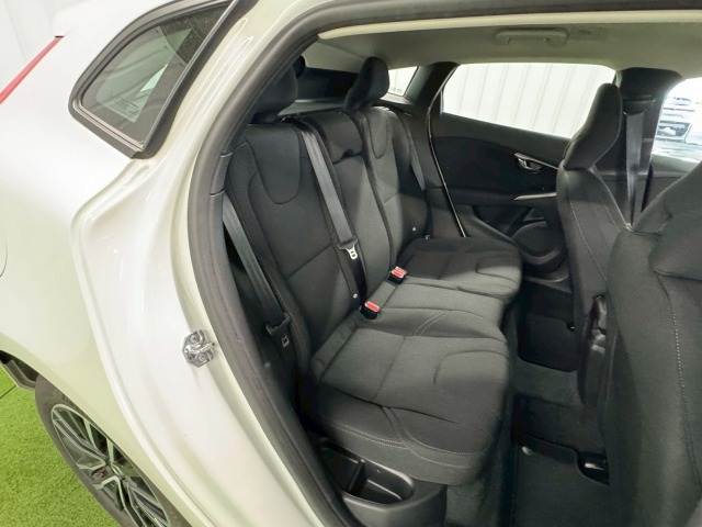 ボルボ V40の画像8